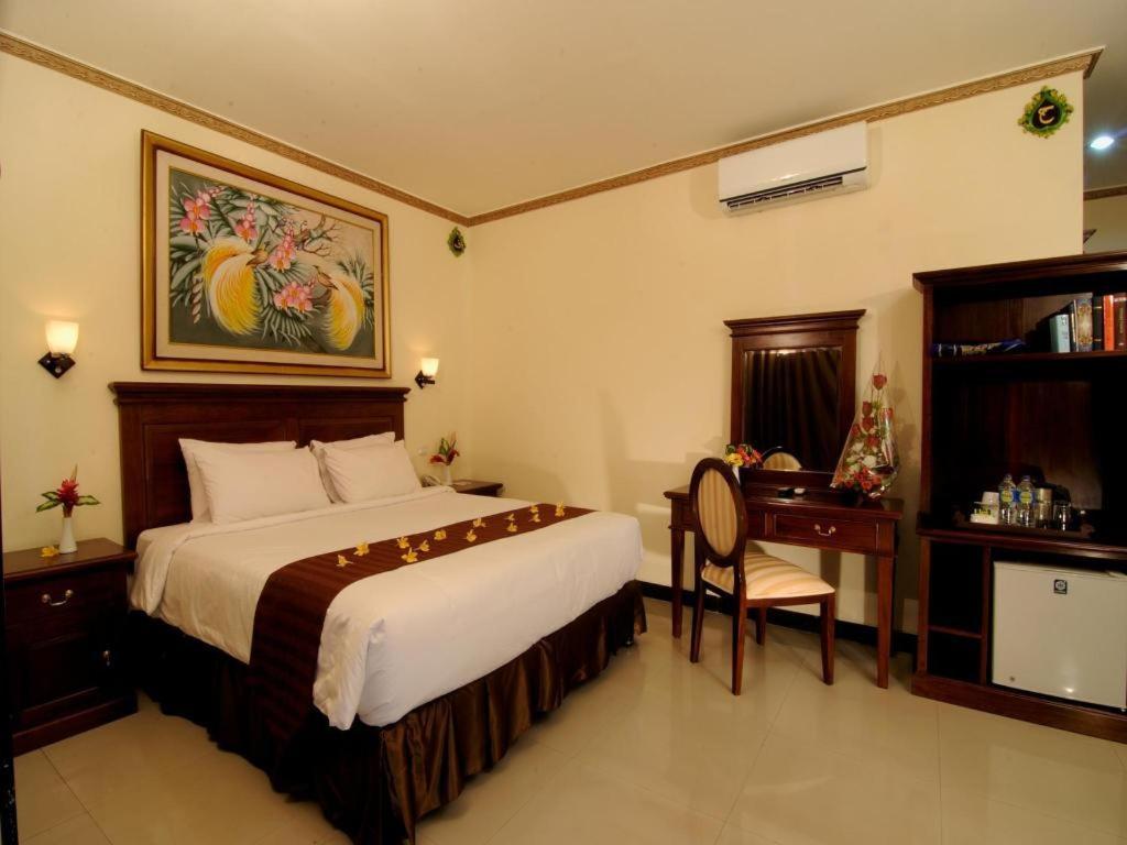 Yusro Hotel Restaurant & Convention Jombang Exteriér fotografie