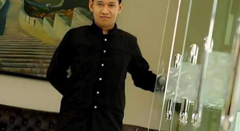Yusro Hotel Restaurant & Convention Jombang Exteriér fotografie