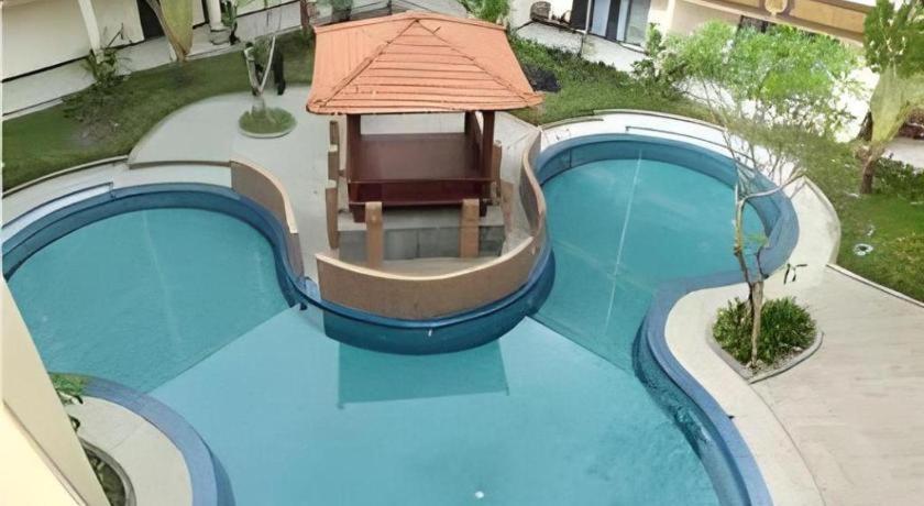 Yusro Hotel Restaurant & Convention Jombang Exteriér fotografie
